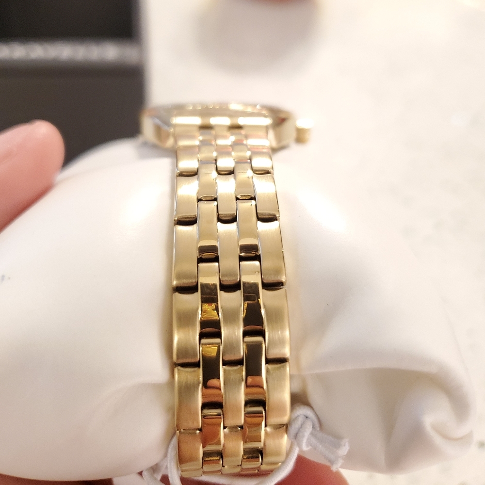 CARAVELLE BY BULOVA RETRO GOLD DIAMOND WATCH - Picture 6 of 10